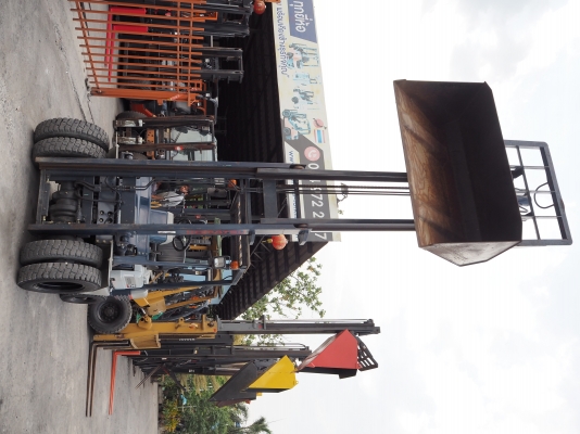 ขายรถโฟล์คลิฟท์งาเท KOMATSU FD25-11 ยก 2.5 ตัน เสา 4 เมตร นำเข้าจากญี่ปุ่น ขายรถโฟล์คลิฟท์งาเท KOMATSU FD25-11 ยก 2.5 ตัน เสา 4 เมตร นำเข้าจากญี่ปุ่น