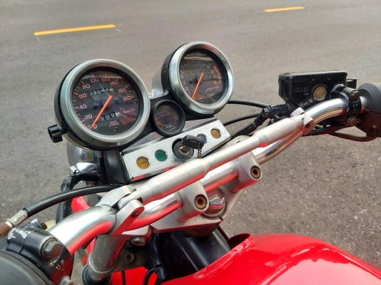 ขาย HONDA CB400 ปี98 เวอร์ชั่นS ไมล์แดง เดิมๆ สีสวย มีท่อแต่ง โช๊คหลังแต่ง แฮนด์บาร์ กันล้ม เครื่องด