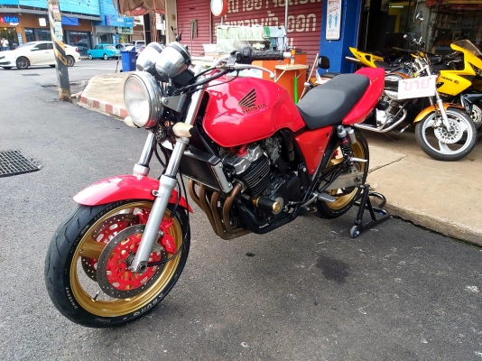 ขาย HONDA CB400 ปี98 เวอร์ชั่นS ไมล์แดง เดิมๆ สีสวย มีท่อแต่ง โช๊คหลังแต่ง แฮนด์บาร์ กันล้ม เครื่องด