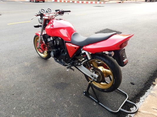 ขาย HONDA CB400 ปี98 เวอร์ชั่นS ไมล์แดง เดิมๆ สีสวย มีท่อแต่ง โช๊คหลังแต่ง แฮนด์บาร์ กันล้ม เครื่องด