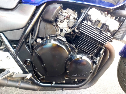 ขาย HONDA CB400 VTEC3 ปี2006 เดิมๆ มีท่อแต่งTSR หม้อน้ำแต่งมิเนียม จานดิสหน้าแต่ง แฮนด์บาร์ ประกับคันเร่งแต่ง เครื่องดี ระบบไฟติดครบ อินวอยส์ สรรพสามิตร ราคา 69500 บาท ส่งได้ทั่วไทย สนใจติดต่อ ☎️081-0578282 FACEBOOK ชาญณรงค์ ป๊อป ชัยอมฤต ไอดีไลน์ POPBIGBI