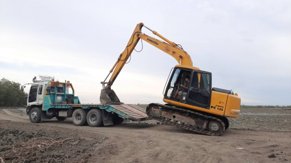 ⭐⭐Komatsu 130-6 ใช้งาน 9000ช.ม ไฟฟ้าครบ เอวแน่น ช่วงล่างเต็ม เอกสารอินวอยซ์ เจ้าของขายเอง
