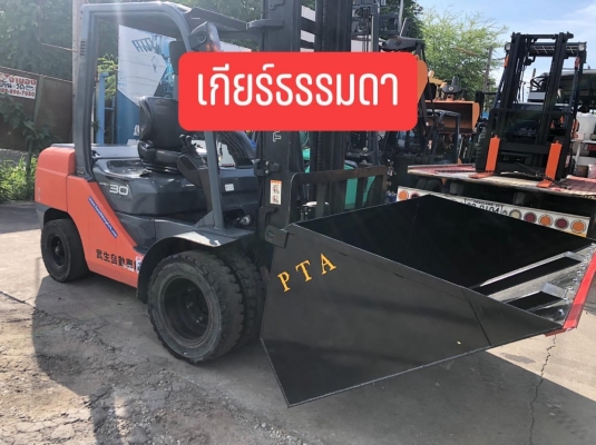 ขายรถตักยางพาราขายรถตักทะลายปาล์มขายรถตักงานร้านขายของเก่าเสาสูง4.50เมตรงาเทพร้อมบุ้งกี๋