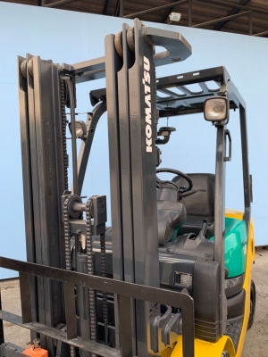 ขายรถโฟล์คลิฟท์มือสอง เสา 4.5 เมตร ชนิด 3 ท่อน เสาเข้าตู้ FSV ยกได้ 1.8 ตัน KOMATSU FD18T นำเข้าจากญ