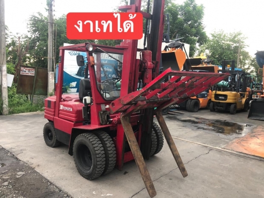 ขายรถตักยางพาราขายรถตักทะลายปาล์มขายรถตักงานร้านขายของเก่าเสาสูง4เมตรงาเทได้พร้อมบุ้งกี๋