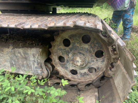 รถขุด KOMATSU PC60-1 รถแรงขุดดี มีทะเบียนพร้อมโอน