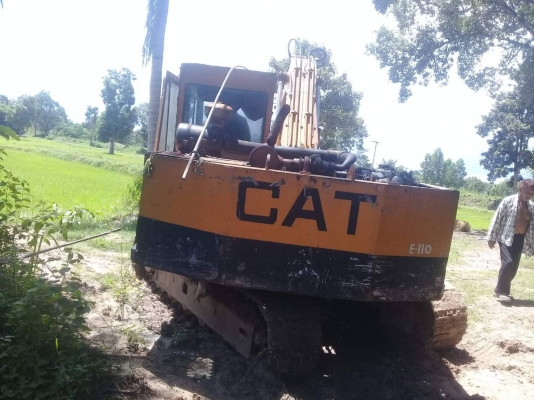 ขาย แบคโคร CAT E120 สภาพพร้อมใช้งาน เครื่องปั้มดี รถทำงานอยู่ครับ  สนใจ สอบถาม  093 0764943  K ตั้ม