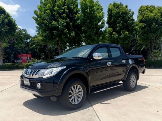 Mitsubishi Triton 2.4 Gls Plus 4 ประตู มือเดียว ขับดี มีรับประกัน