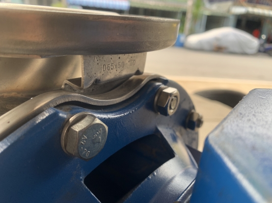 ขายปั๊มน้ำหอยโข่งหัวปั๊มสแตนเลส Ebara 10HP. 380V made in Italy ขนาดเข้า 2.5นิ้ว ออก 2นิ้ว ส่งไกล ได้น้ำเยอะ สภาพสวยใหม่มาก หมุนนิ่ม พร้อมใช้งาน