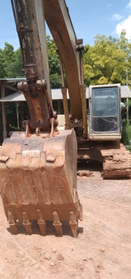 ขาย 495,000 บาท KOMATSU PC200 รุ่น 6