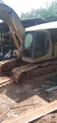 ขาย 495,000 บาท KOMATSU PC200 รุ่น 6