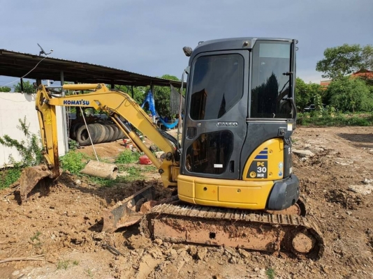 ขาย 695,000 บาท Komatsu Pc30MR GALEO ขาย 695,000 บาท Komatsu Pc30MR GALEO