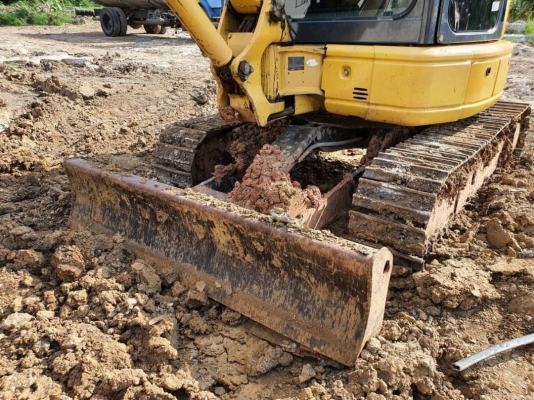 ขาย 695,000 บาท Komatsu Pc30MR GALEO