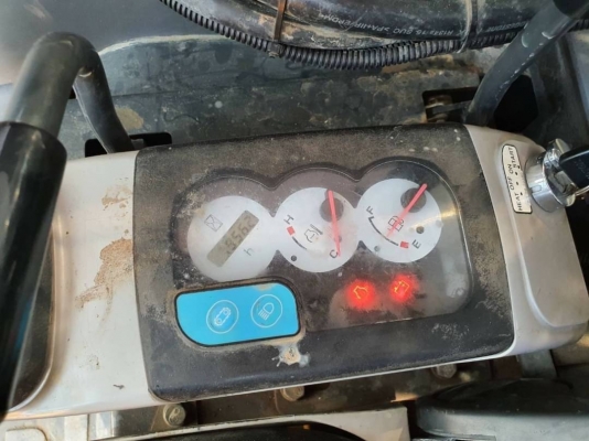 ขาย 695,000 บาท Komatsu Pc30MR GALEO