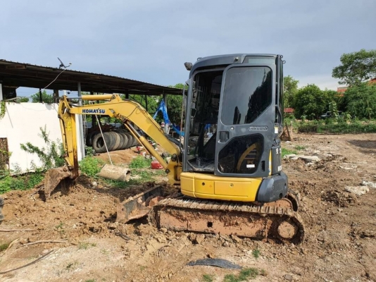 ขาย 695,000 บาท Komatsu Pc30MR GALEO