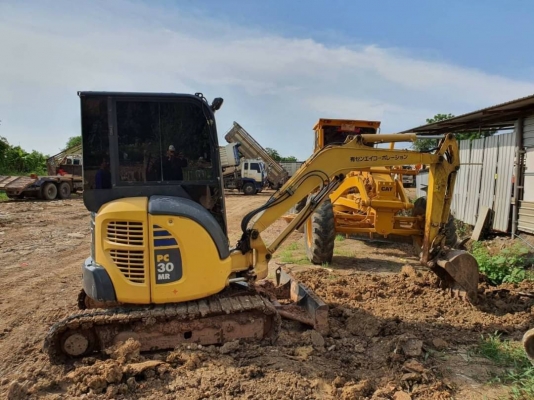 ขาย 695,000 บาท Komatsu Pc30MR GALEO ขาย 695,000 บาท Komatsu Pc30MR GALEO