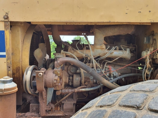 ขาย 375,000 รถบด 10 ตัน Komatsu JV100A. 1 เพลา