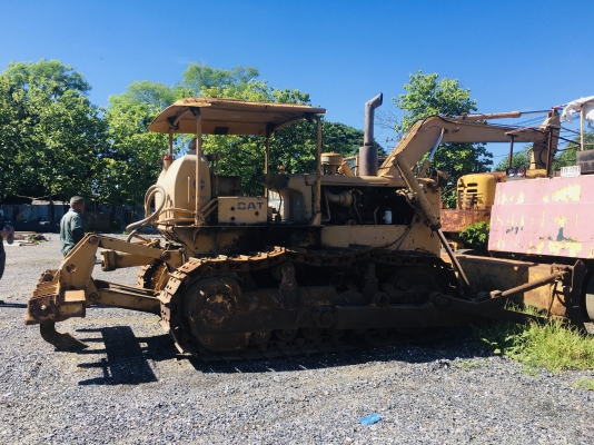 รถแทรคเตอร์ Caterpillar D6C เกียร์ตัด ใช้งานได้ปกติ