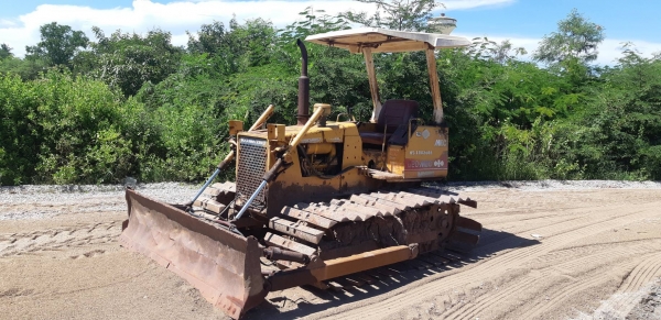 ⭐⭐แทรคเตอร Komatsu D20 PLใบแทรค70ตีนเป็ด เก่านอกใช้น้อย เจ้าของขายเอง