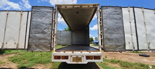 ขายตู้ 10 บาน ขนาด ยาว7.20 กว้าง2.40 ต่อรองราคาได้