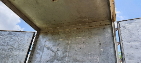 ขายตู้ 10 บาน ขนาด ยาว7.20 กว้าง2.40 ต่อรองราคาได้