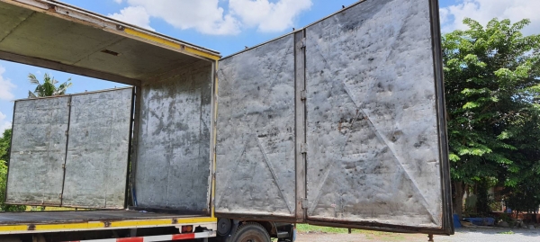 ขายตู้ 10 บาน ขนาด ยาว7.20 กว้าง2.40 ต่อรองราคาได้