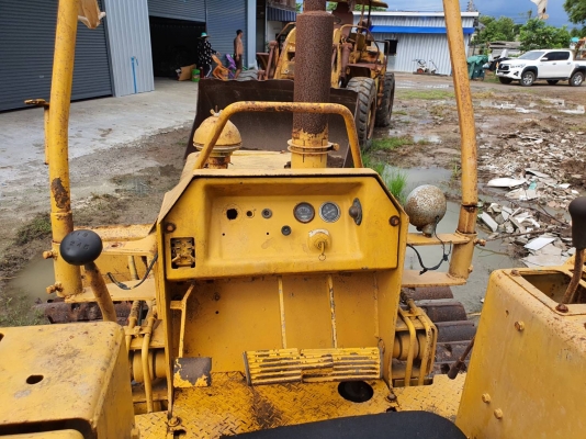 ขาย 155,000 รถแทรดเตอร์ Komatsu D20P-5