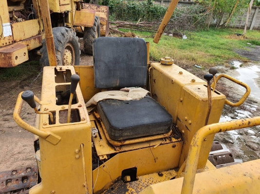 ขาย 155,000 รถแทรดเตอร์ Komatsu D20P-5