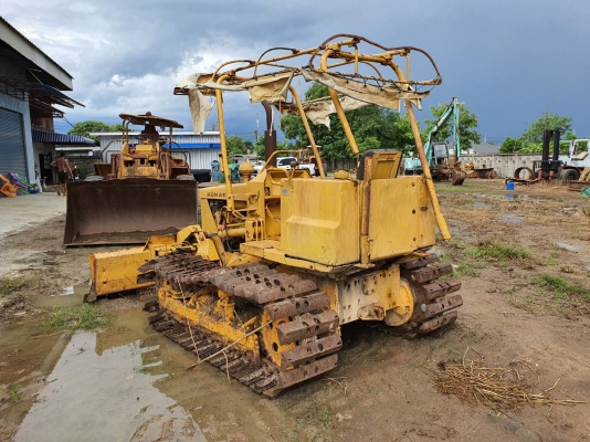 ขาย 155,000 รถแทรดเตอร์ Komatsu D20P-5 ขาย 155,000 รถแทรดเตอร์ Komatsu D20P-5