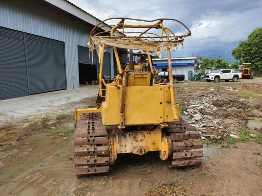 ขาย 155,000 รถแทรดเตอร์ Komatsu D20P-5 ขาย 155,000 รถแทรดเตอร์ Komatsu D20P-5
