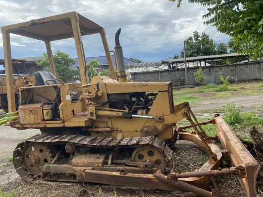 ขาย 155,000 รถแทรดเตอร์ Komatsu D20A-5