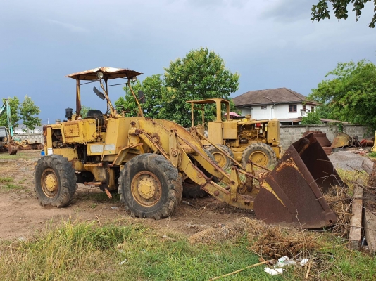 ขายเหมา 3 คัน 695,000 บาท รถตักล้อยาง CATTERPILAR 910 -920 - 950