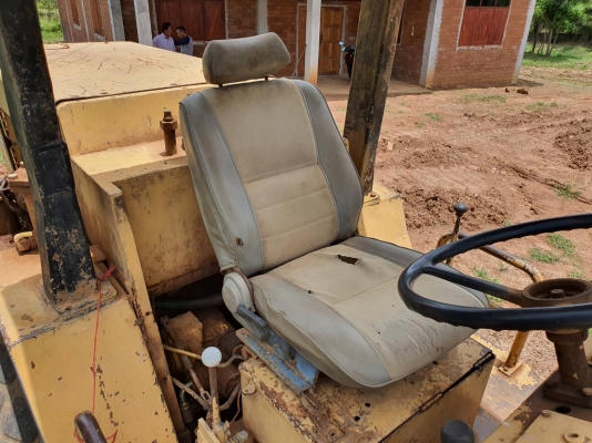 ขาย 375,000 รถบด 10 ตัน Komatsu JV100A