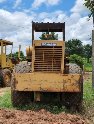 ขาย 375,000 รถบด 10 ตัน Komatsu JV100A