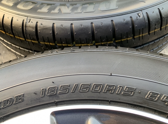 ล้อแม็กป้ายแดง Toyota Yaris Ativ ขอบ 15 สีเทาหน้าเงา พร้อมยางใหม่ป้ายแดง 185-60-15 Dunlop ปี 20 ใหม่ยกห้าง สวยกริ๊บ
