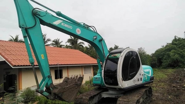 ขายจ้า..KOBELCO SK120-2 มาร์คไฟว์  สภาพสวยมากๆๆ  เดิมๆๆ  เครื่องปั๊มแห้ง..แทรคใหญ่  ใช้งานมา 6 พันกว่าๆๆ  โทร 089-3818694  จ๊อย