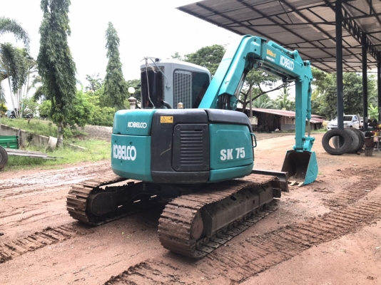 ขาย แม็คโคร Kobelco sk75 -3 E เทียบเท่ารุ่น 6 ขาย แม็คโคร Kobelco sk75 -3 E เทียบเท่ารุ่น 6