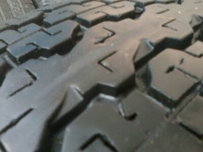 ขายยาง245/70/16 ปี 11 BRIDERTONE DUELER H/T 689 1 ชุด  ราคา :  5800.00  บาท