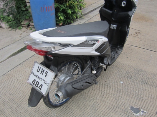 ขายด่วน click-i ปี 52 รถบ้านเครื่องดีราคาถูกๆทะเบียนพร้อมโอน