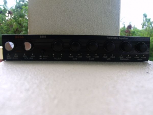 ขายด่วนปรีแอมป์ 5 แบน Boss