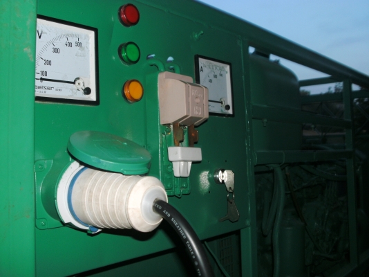 ได ฟร์อด 12 โลครึ่ง  68แอมป์ เครื่องอีซูซุ74แรง