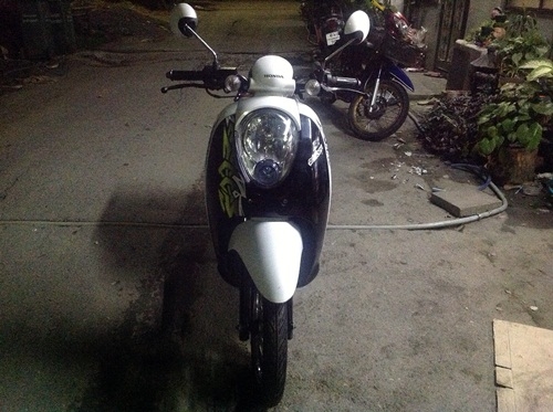 ขายscoopyสีขาวดำ ปี2554