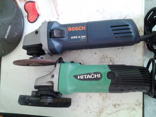 ขายหินเจียรมือ4นิ้วHitachi +bosch 2ตัว มือสอง สภาพ95\% ราคาถูก ขายหินเจียรมือ4นิ้วHitachi +bosch 2ตัว มือสอง สภาพ95\% ราคาถูก