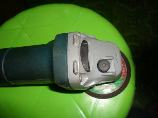 ขายหินเจียรมือ4นิ้วHitachi +bosch 2ตัว มือสอง สภาพ95\% ราคาถูก ขายหินเจียรมือ4นิ้วHitachi +bosch 2ตัว มือสอง สภาพ95\% ราคาถูก