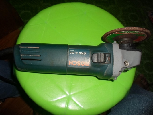 ขายหินเจียรมือ4นิ้วHitachi +bosch 2ตัว มือสอง สภาพ95\% ราคาถูก