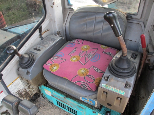 ขายไปซะแล้วKOBELCO 30 หัวเก๋ง เก่าไทย เอวแน่น ปั็มแรง  พร้อมใช้สุดๆ น้องร็อคจัดให้