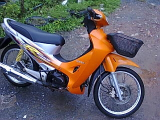 ขายเวฟ 125 R กุญแจใหญ่แท้แท้ 16500บาท