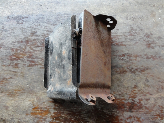 ขายถาดรองแบตเตอรี่ k-125 สภาพแท้เ่ก่าเก็บ ไม่ผุ สนใจติดต่อ 081-225-8785