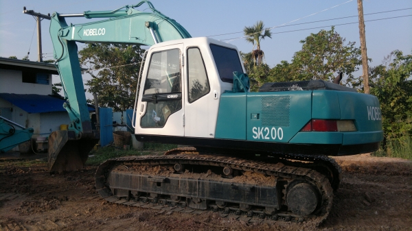 ขายแม็คโค KOBELCO รุ่น SK200-3