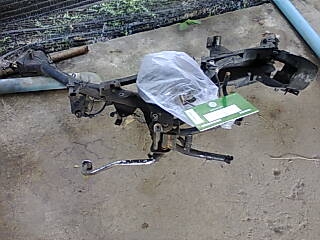 ขายโคลง แคร้ง เล่ม  125  s ไฟเลี้ยวบังลมปี 49 โอนได้ราคา 8500  บาทโฉม125ไอ